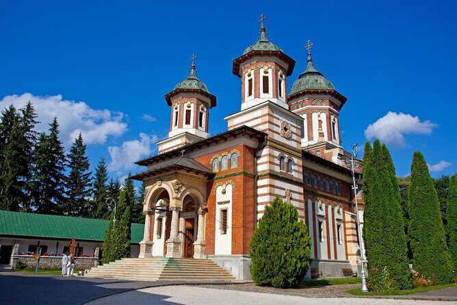 3-Castle: Peles,Bran,Rasnov,Sinaia Monastery from Brasov w pickup - Sinaia Monastery: short, peaceful, and easy to fit in