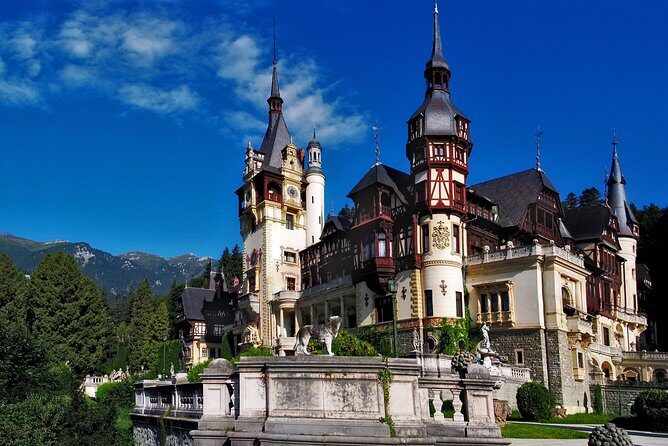 4-Day Transylvania and Dracula Tour from Bucharest - Day 1: Sibiu’s medieval squares and Cozia Monastery