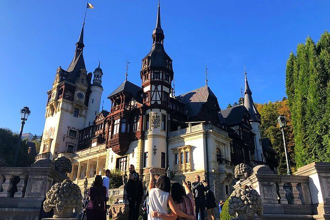 Bear Sanctuary, Bran (Dracula) Castle, Peles Castle From Brasov - Price and value: what you get for about $132