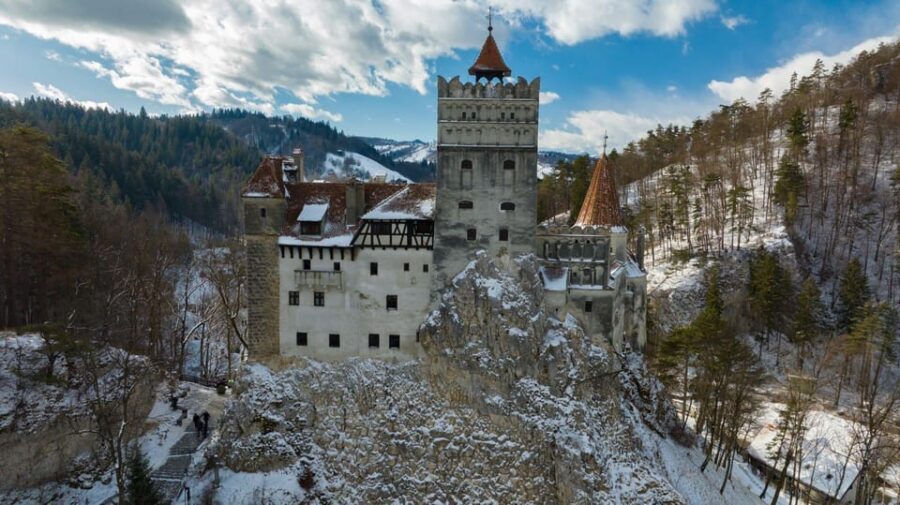 Brasov: Bear Sanctuary, Dracula Castle, and Râşnov Fortress - Râșnov Citadel: panoramic views, funicular, and access limits