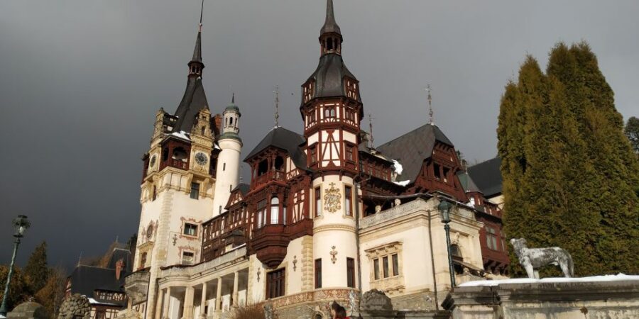 Brasov: Peles Castle, Bran Castle & Rasnov Fortress Day Tour - Bran Castle and the Vlad the Impaler Connection