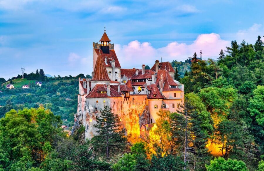 Bucharest : Day Trip Dracula's Castle ,Peles Castle & Brașov - Pickup, bus ride, and the “one long day” reality