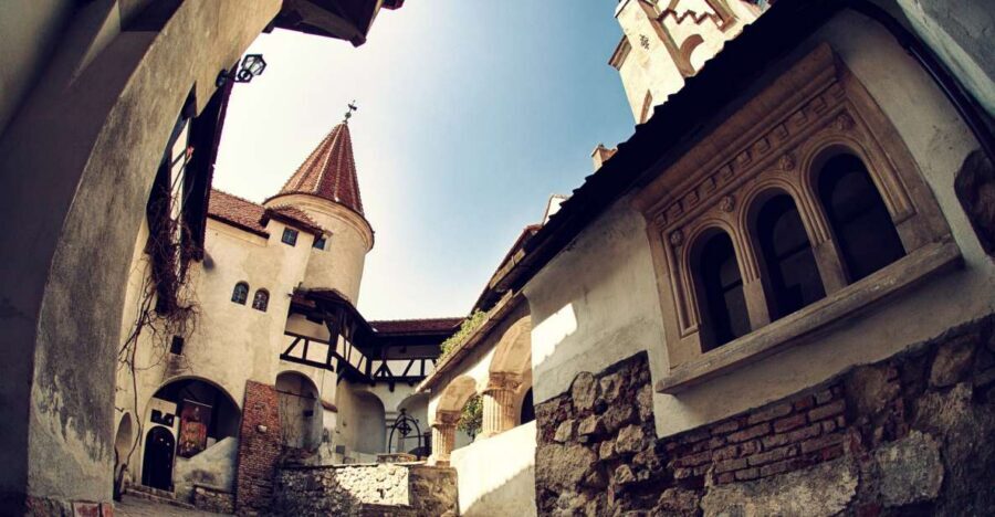 Bucharest: Dracula Castle, Peles Castle & Brasov Guided Tour - Logistics That Affect Your Day: Traffic, Order Changes, and the Long Drive