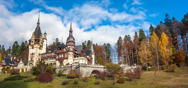 Bucharest: Dracula's Castle, Peleș Castle & Brașov Day Trip - From University Square to Transylvania in One Shot