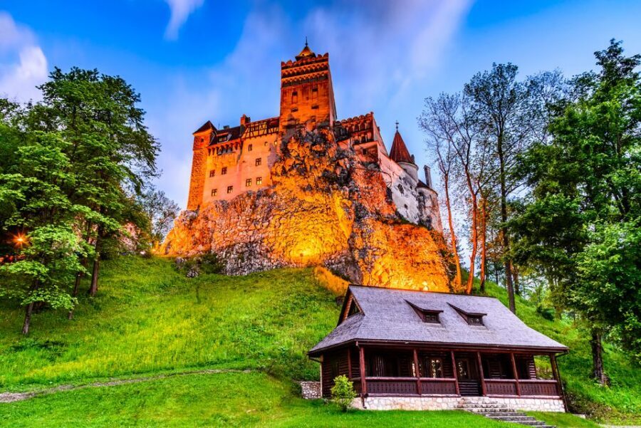 Bucharest: Dracula's Castle, Peles Castle, & Brasov Old Town - A 12-hour Transylvania loop that feels good for first-timers