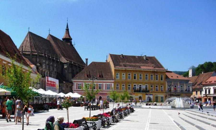 Bucharest: Dracula's Castle, Peles Castle, & Brasov Old Town - Timing, weather, and the small rules that keep the day smooth