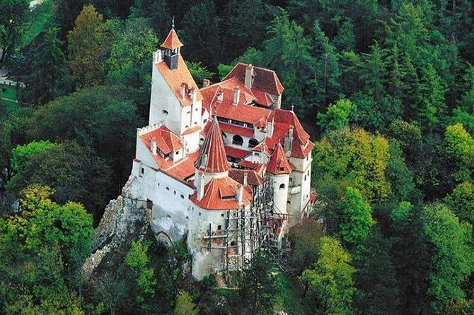 Dracula and Peles Castles Premium Tour with Hotel pick-up - A Long Day Out of Bucharest for Two Iconic Castles