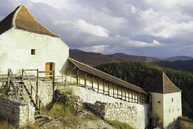 From Brasov: Discover Bran Castle and Râșnov Fortress - Crowds, comfort, and small practical things that shape the day