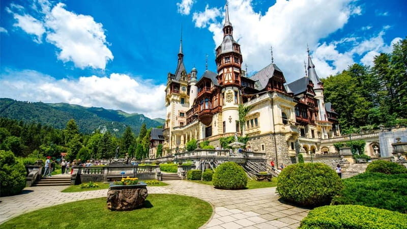 From Bucharest: Dracula's castle, Peles Castle and Brasov - Key things I think you’ll care about