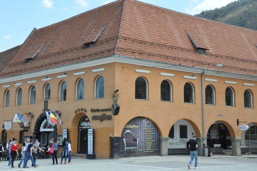 From Sibiu: Day Tour to Brasov and Dracula's Castle - Brașov (Kronstadt) Arrival: City Sights in Two Phases