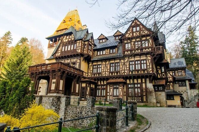 Full-Day Private Tour to Sinaia, Bran and Brasov from Bucharest - Practical tips so you don’t lose time at each stop