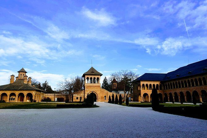 Mystical Monasteries, Dracula's Tomb and Mogosoaia Lake Palace - Private Tour - Timing, Weather, and the Only Real Surprise Risk