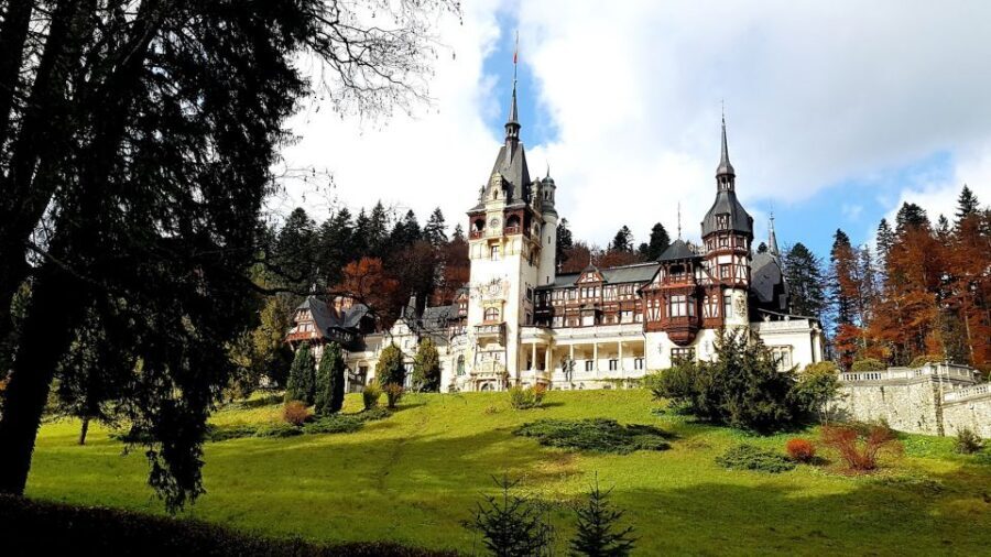 Peleș Castle, Bran Castles and Brasov City - Private Tour - Bran Castle: Dracula Myths, Bram Stoker Connections, and Real Time Inside
