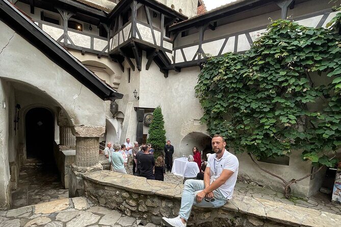 PRIVATE day-trip - Peles Castle, Bran Castle, Brasov - Timing and pacing: how to make the most of two busy castles