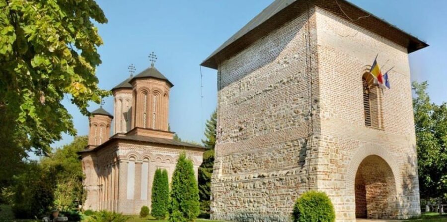 Private Tour from Bucharest to Dracula's tomb and Mogosoaia - Snagov Monastery: where legend meets dates and artifacts