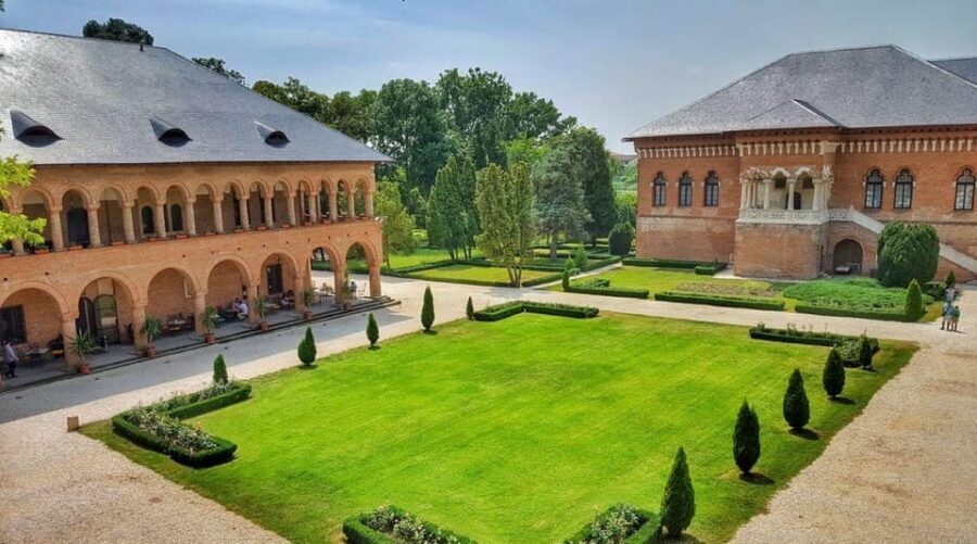 Private Tour from Bucharest to Dracula's tomb and Mogosoaia - Timing and pacing: why the 4.5 hours works