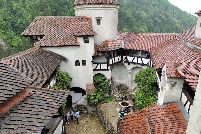 Private Tour to Dracula's Castle, Brașov City & Peleș Castle - Bran Castle: Dracula lore meets the reality of a timed visit