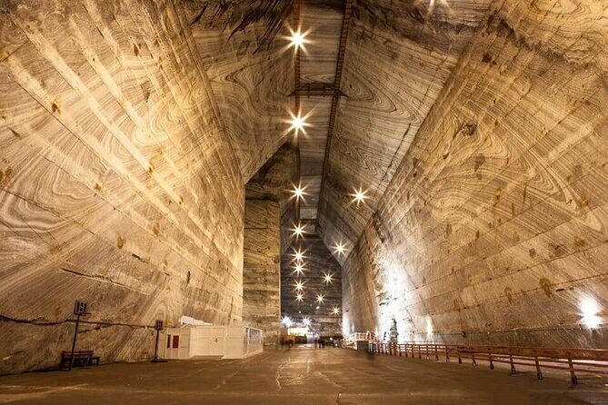 Salt Mine , Lunch at Winery & Dracula Grave - Private Tour - What to expect from the guide experience in real life