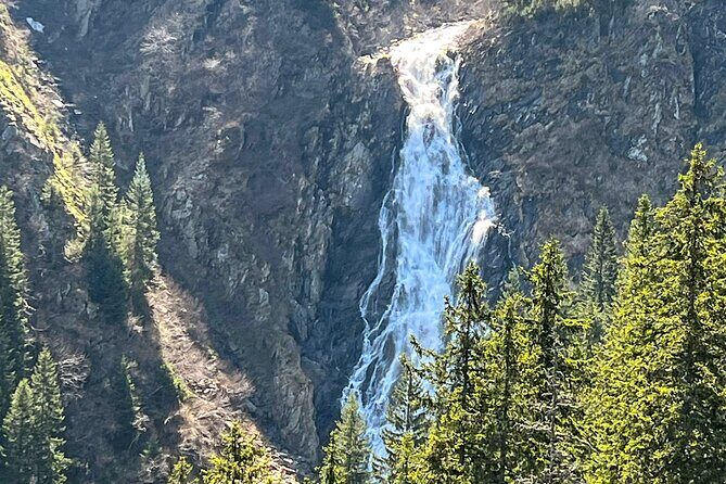 Transfagarasan Highway and Bran Castle Day Trip From Brasov - Guide style and small-group pace: why it matters more than you think