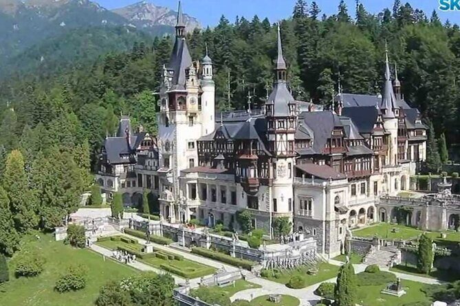 Vlad the Impaler Royal Court from Târgoviște, Peleș Castle and Dracula grave - The guide factor: a day runs on people, not just places